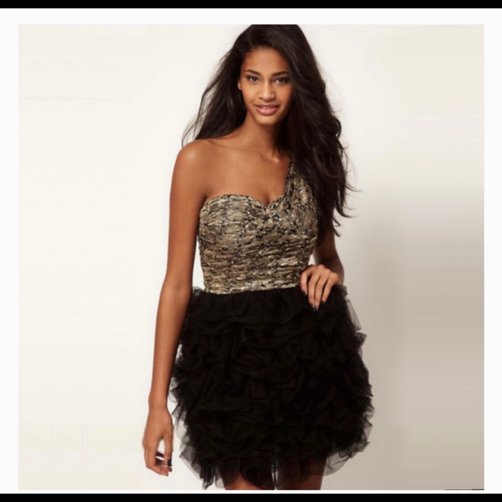 Opulence England One Shoulder Lace Ballerina Dress - Gold/black / US 4